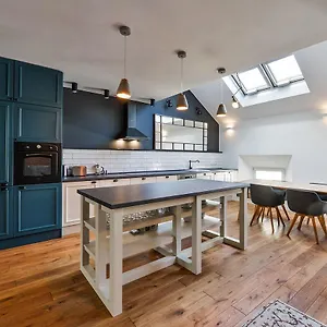  Apartment Wishlist Old Residences - Charles Bridge Czech Republic